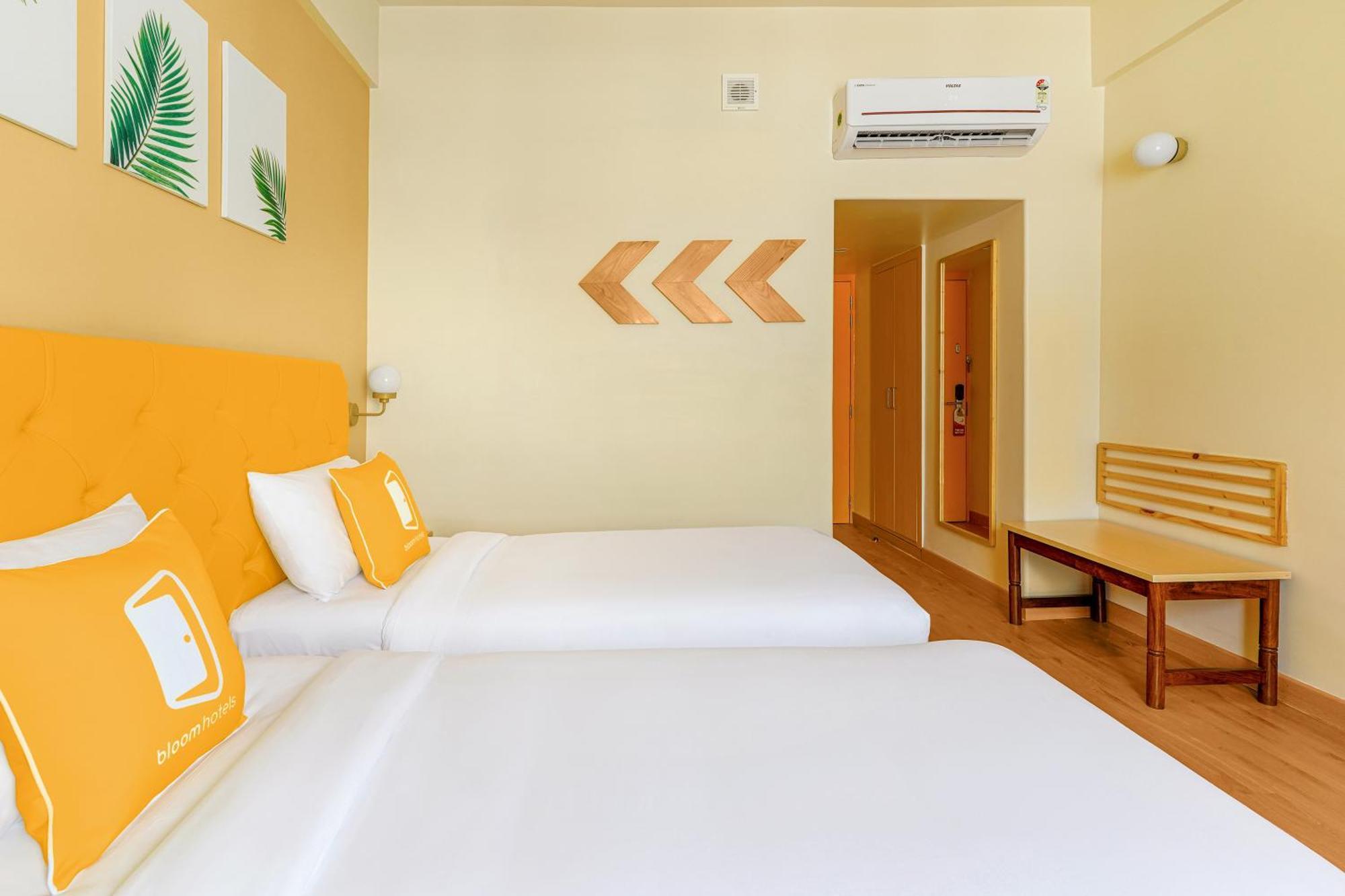 Bloom Hotel Katra Exterior foto